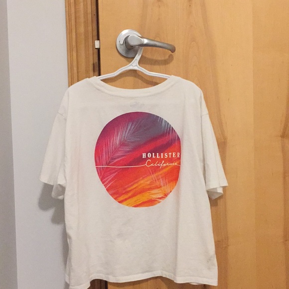 Hollister white cropped box graphic tee - Picture 3 of 3